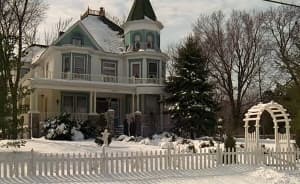 Groundhog-Day-Movie-Bed-and-Breakfast